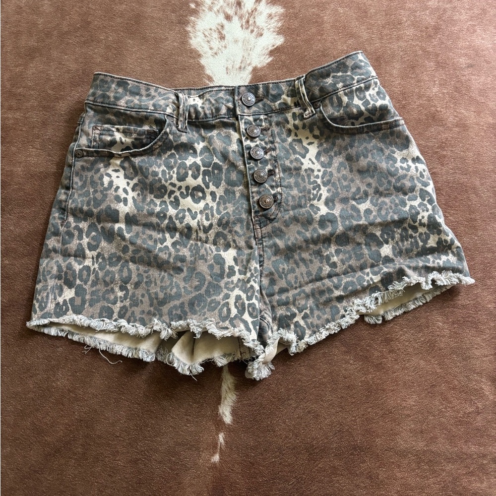 Leopard Print Rewash Women Shorts